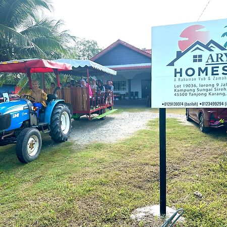 Ary&Zz Homestay For Islam Guests Tanjung Karang Exterior foto