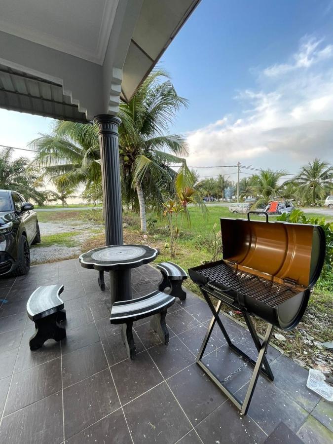 Ary&Zz Homestay For Islam Guests Tanjung Karang Exterior foto