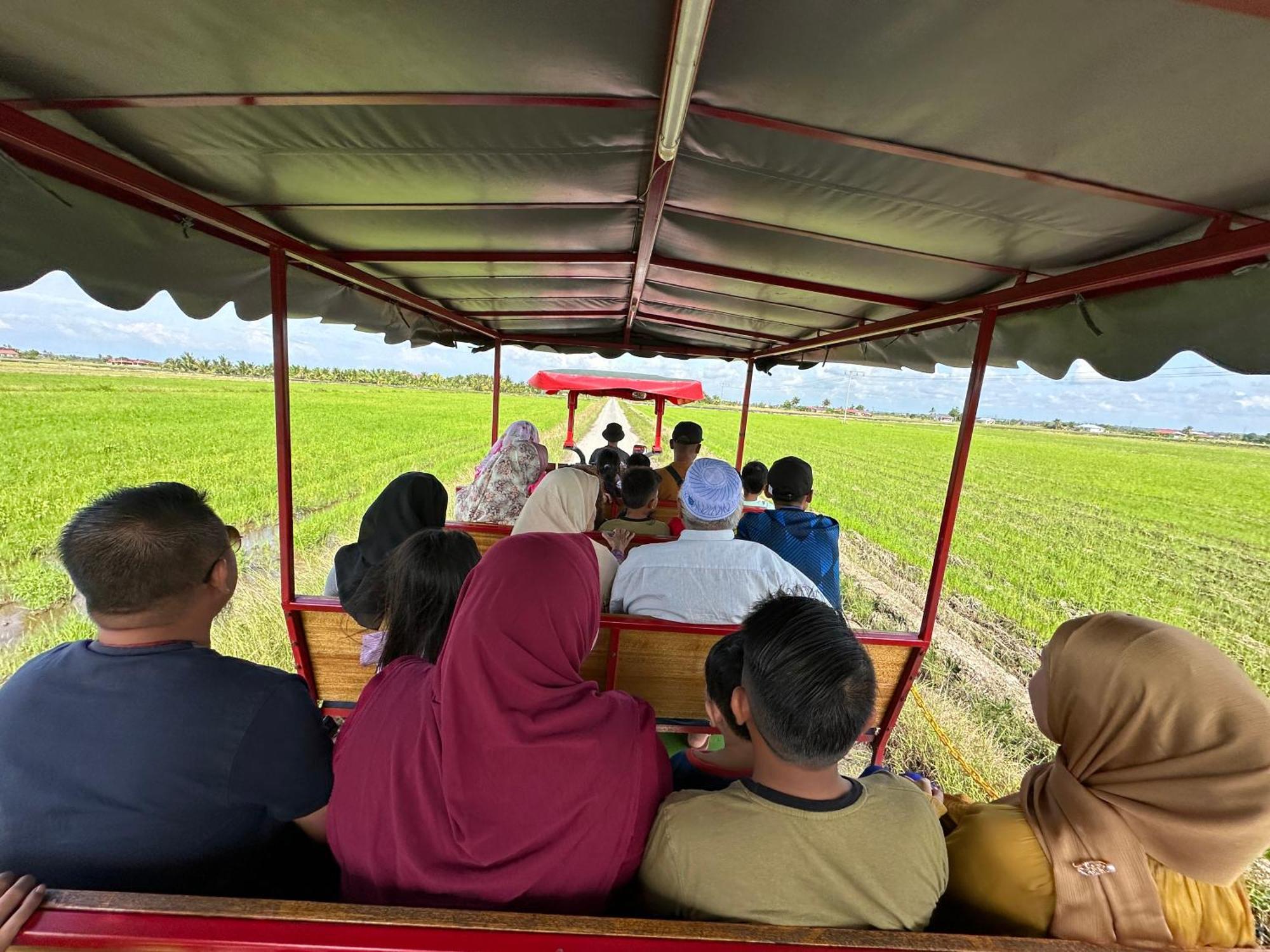Ary&Zz Homestay For Islam Guests Tanjung Karang Exterior foto