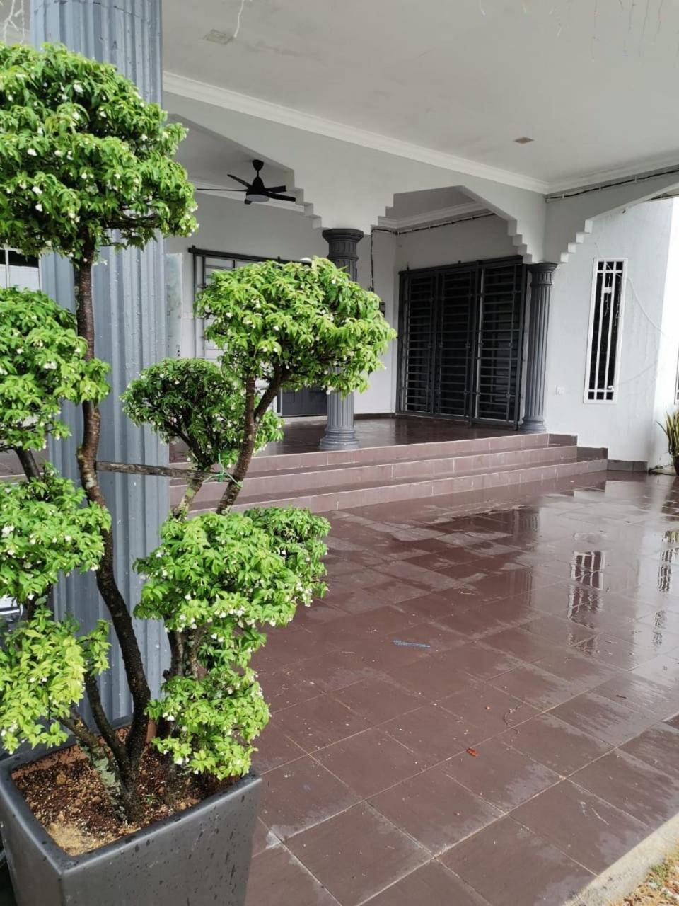 Ary&Zz Homestay For Islam Guests Tanjung Karang Exterior foto